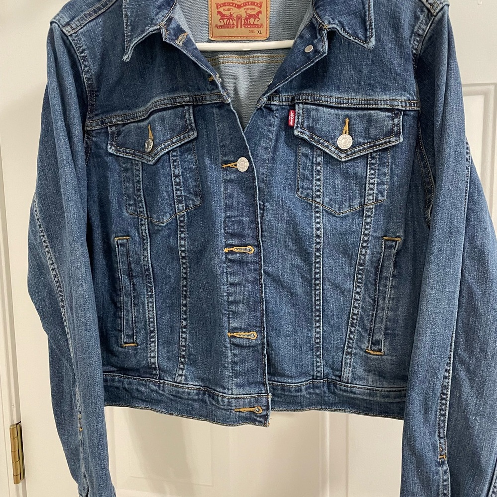 Levi's Women's Dark Blue Jean Jacket